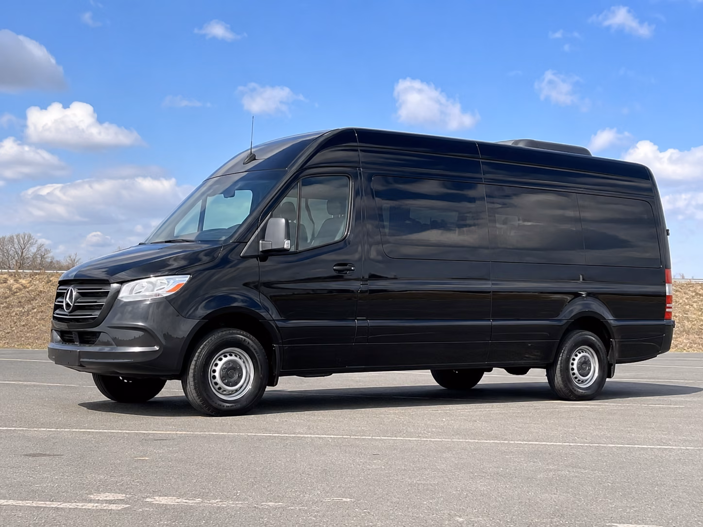 sprinter vans and minibuses for small group winery tours in the south bay
